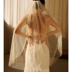 JJs House Pearl-Adorned Bridal Veil